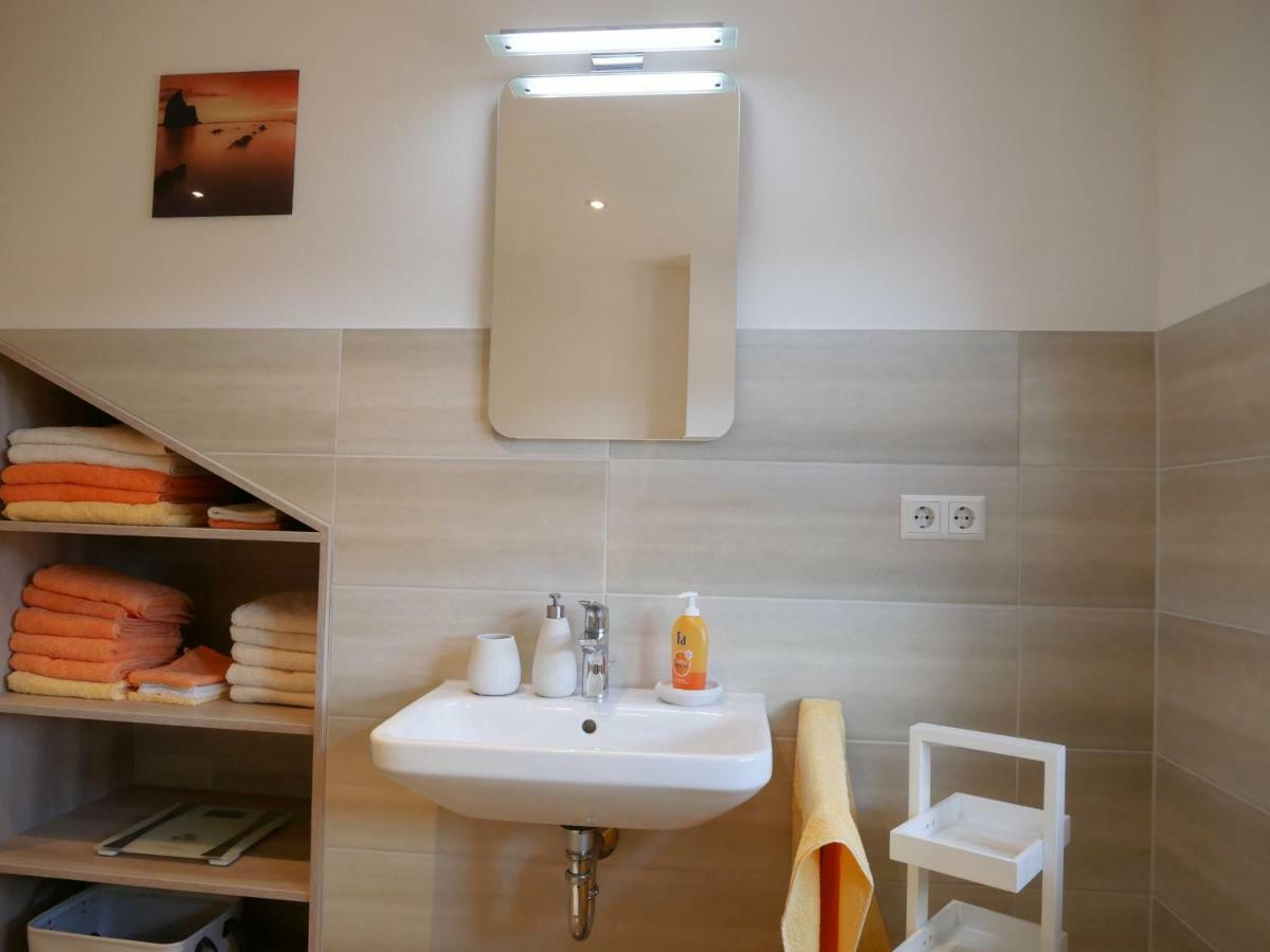 Ferienwohnung Kirschbluete Mosbach  エクステリア 写真