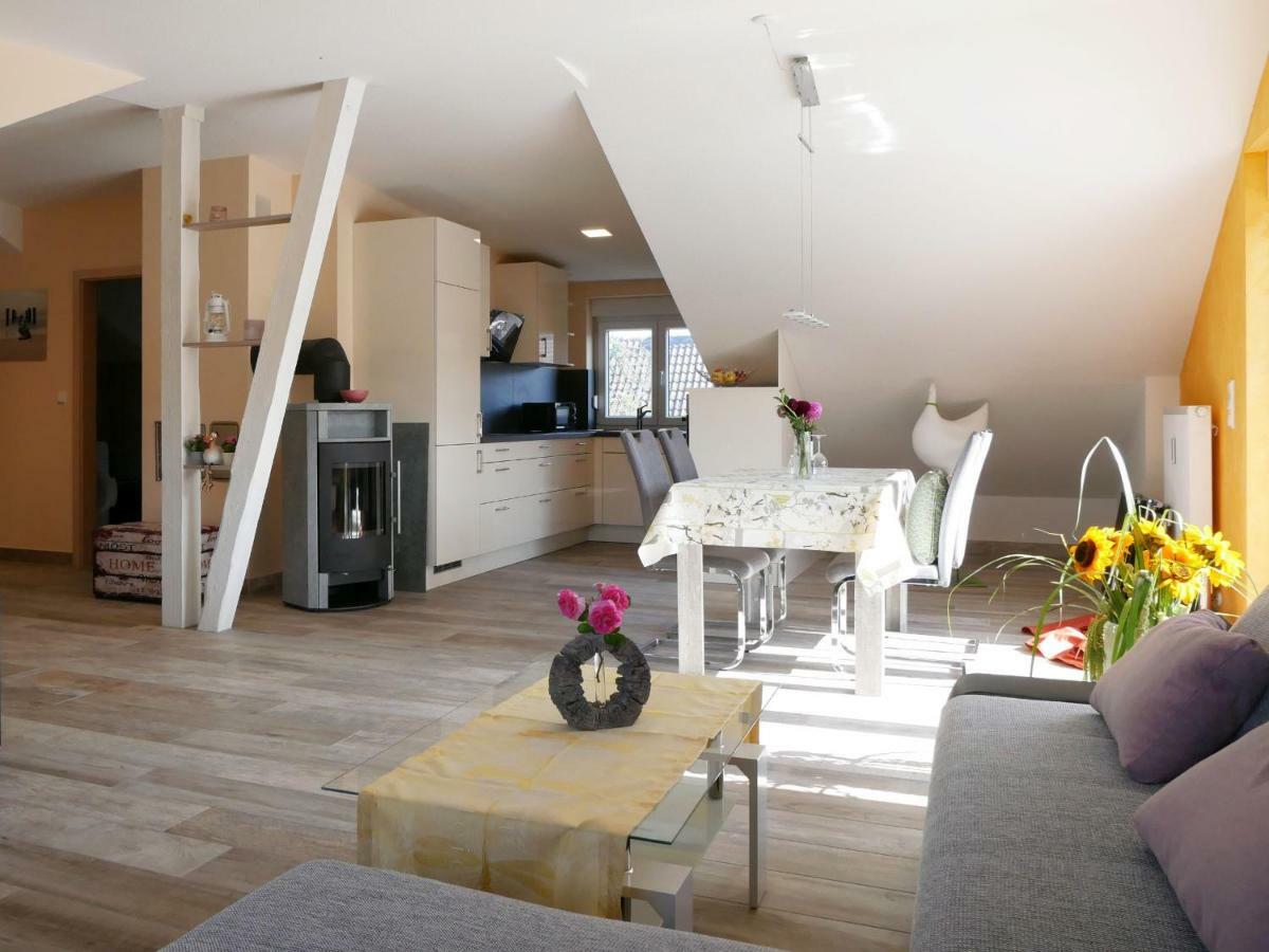 Ferienwohnung Kirschbluete Mosbach  エクステリア 写真