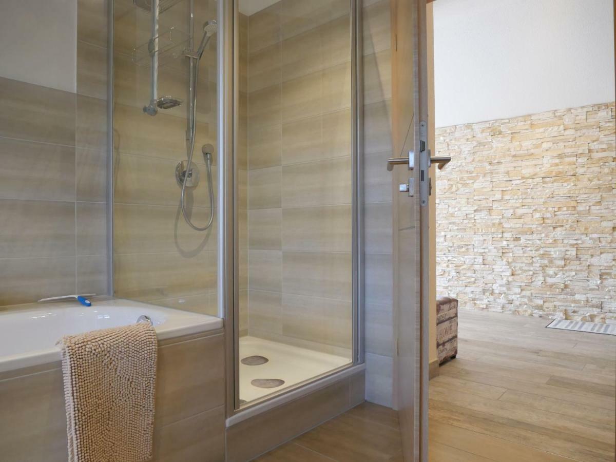 Ferienwohnung Kirschbluete Mosbach  エクステリア 写真
