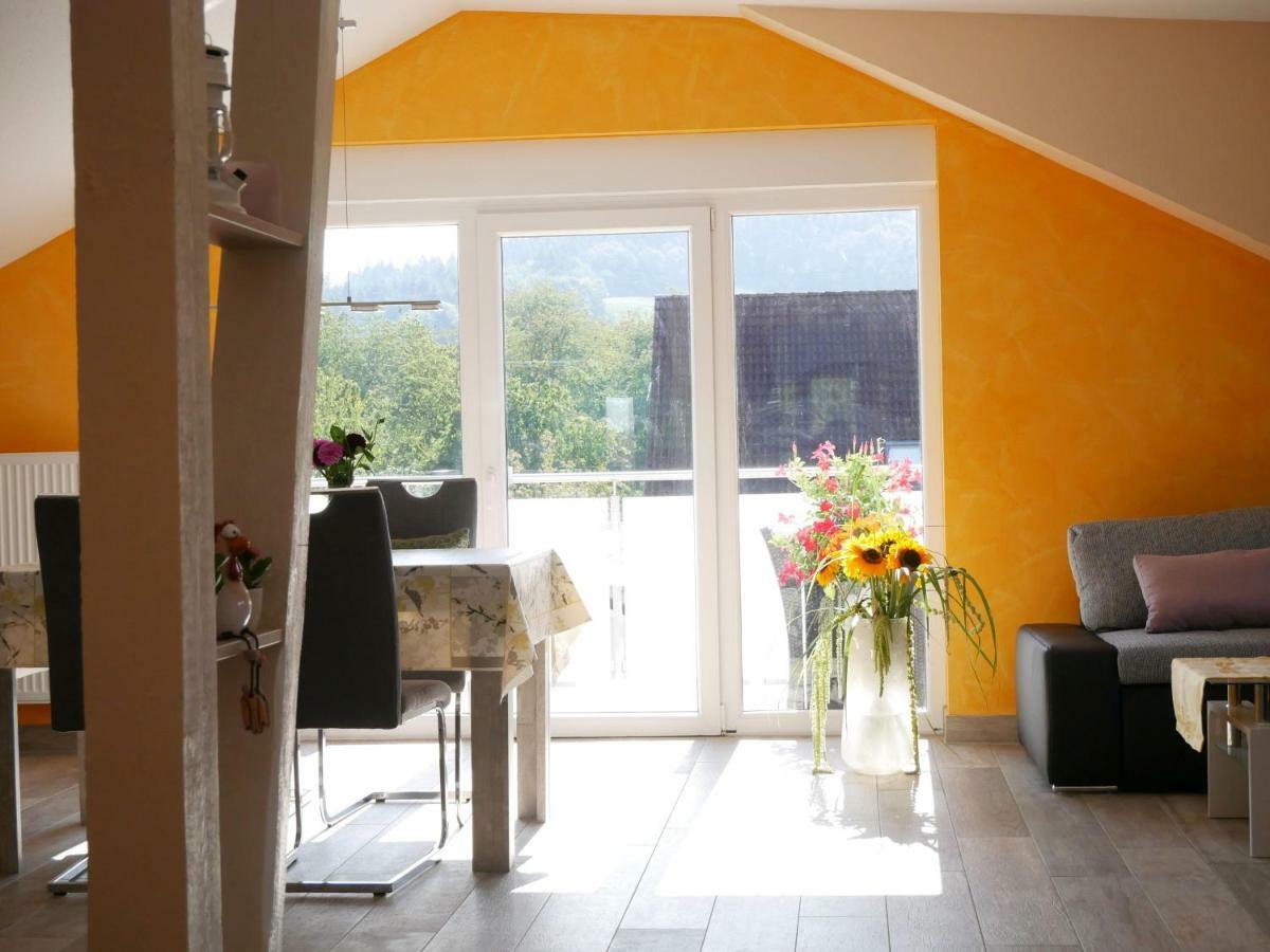 Ferienwohnung Kirschbluete Mosbach  エクステリア 写真