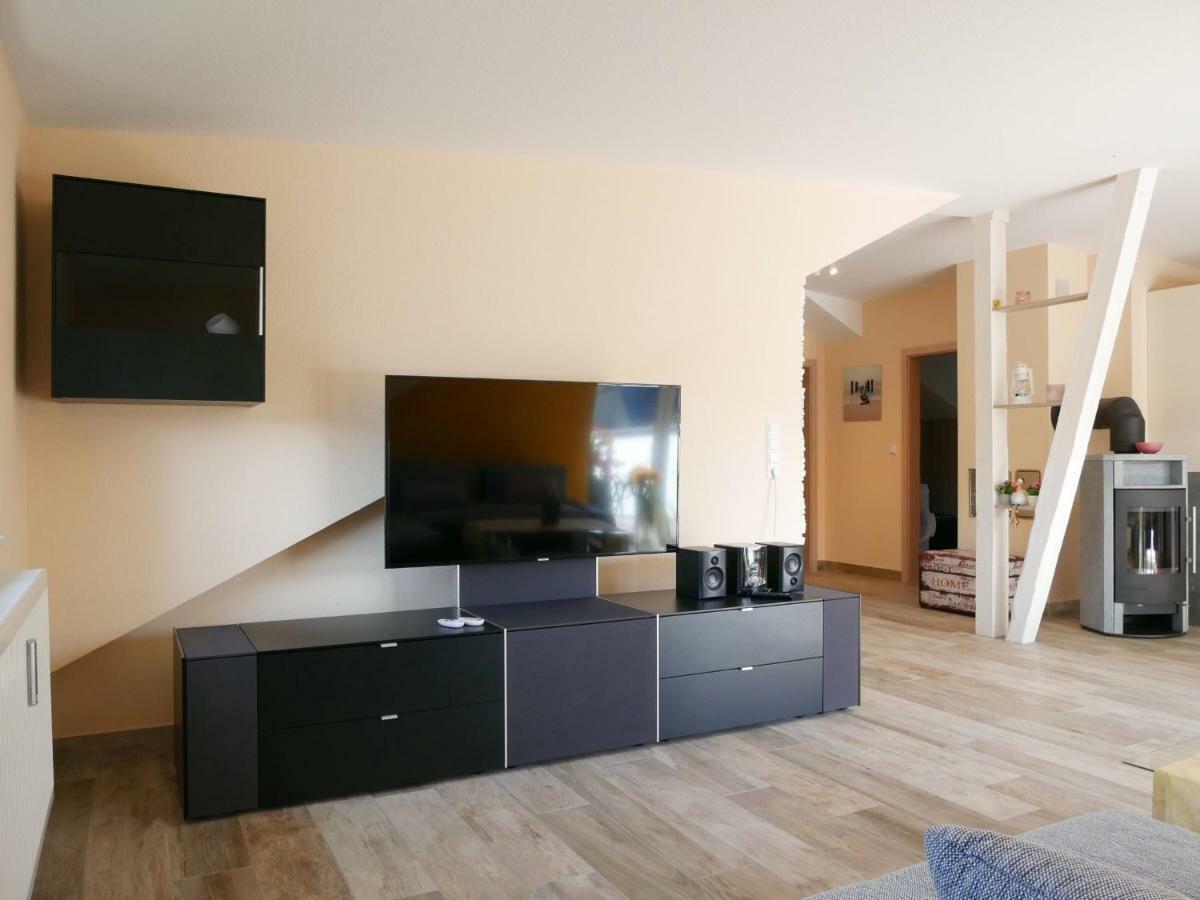 Ferienwohnung Kirschbluete Mosbach  エクステリア 写真