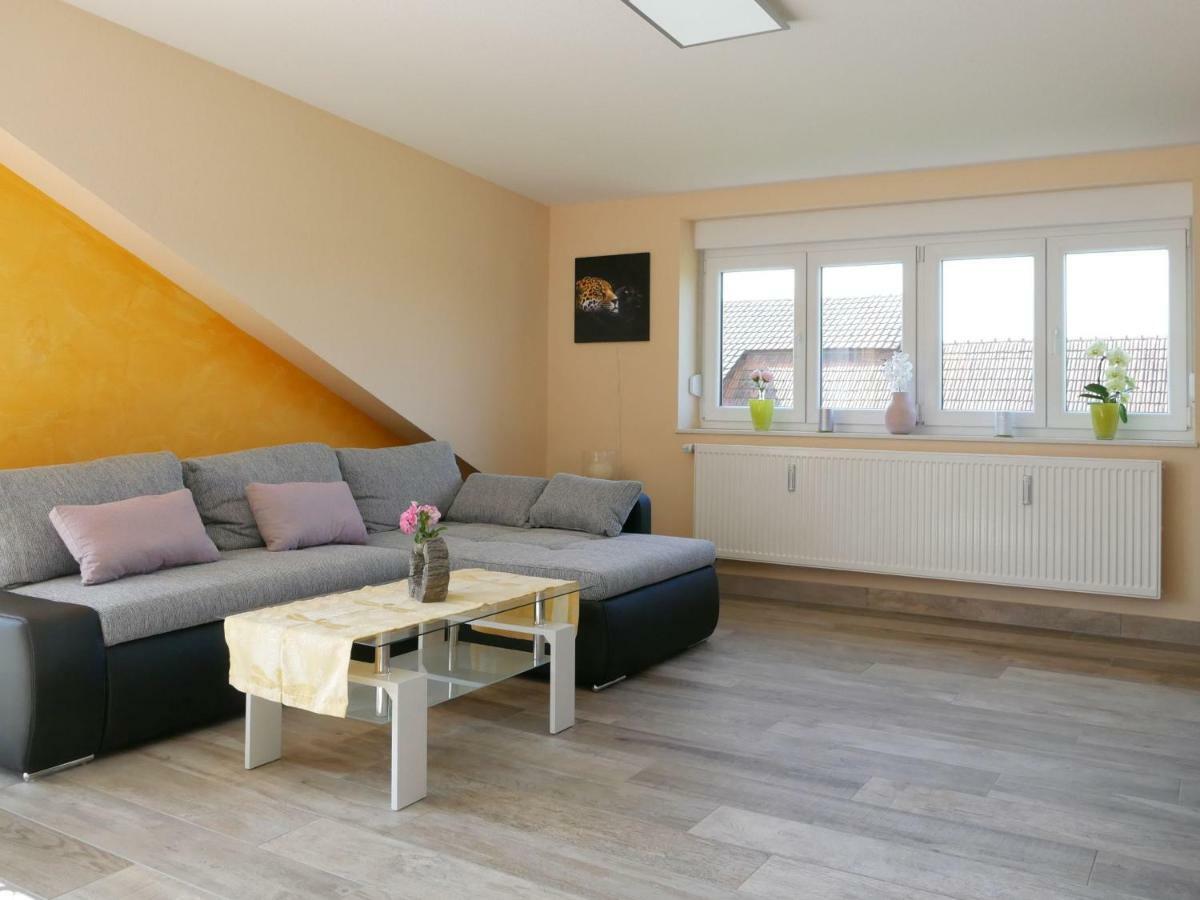 Ferienwohnung Kirschbluete Mosbach  エクステリア 写真